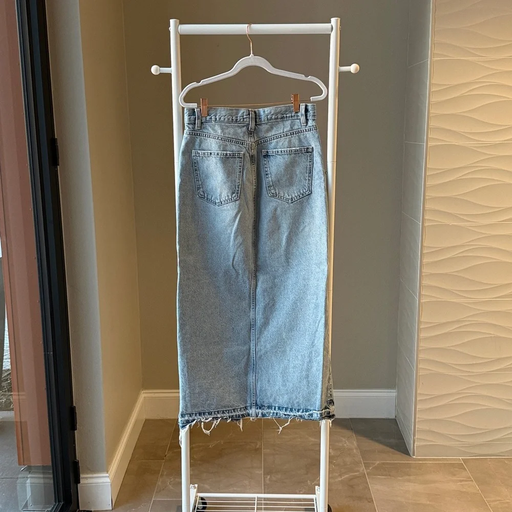 Zara Light Blue Denim Skirt - Picture 4 of 5